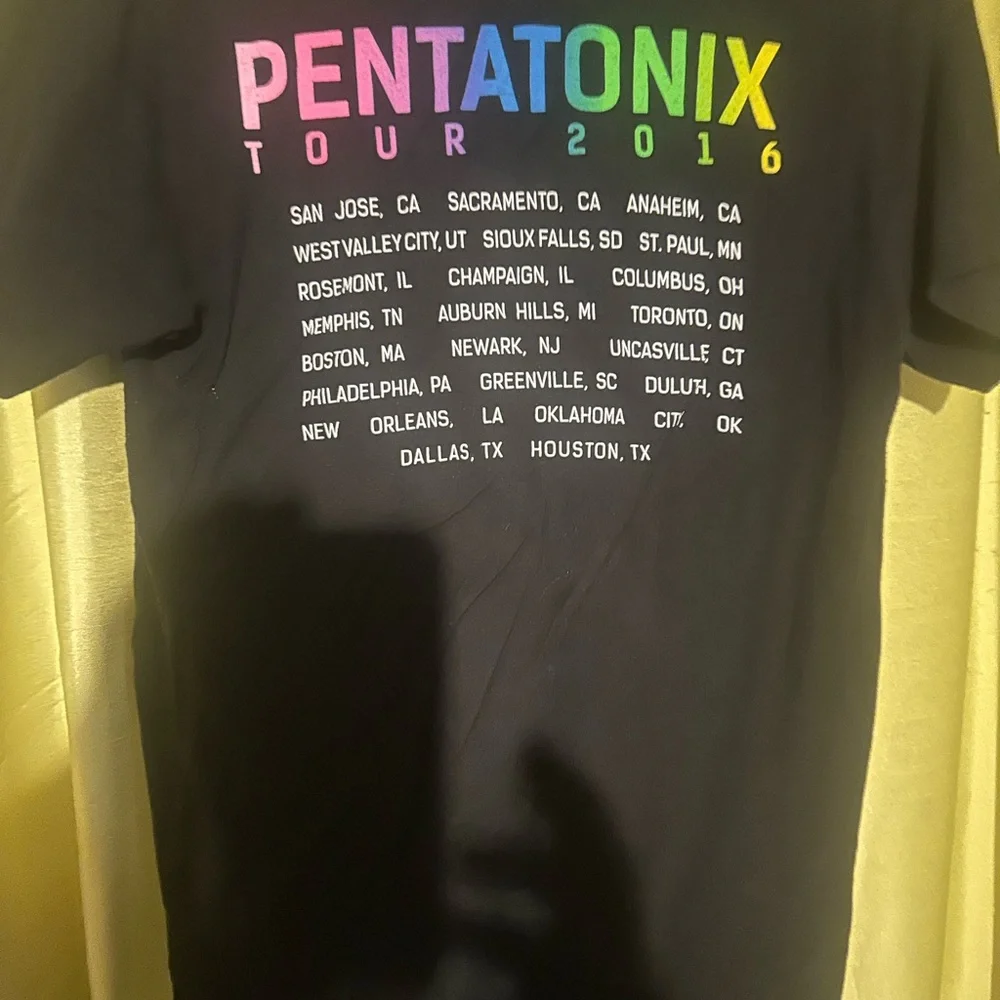 Pentatonix concert T-shirt, size small excellent condition - Picture 3 of 3